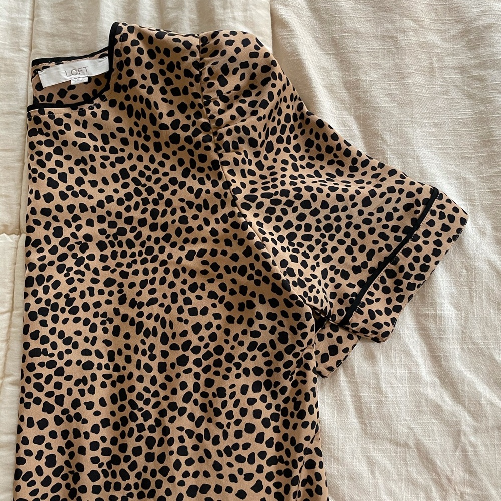 LOFT Satin Leopard Puff Puff Sleeve Blouse